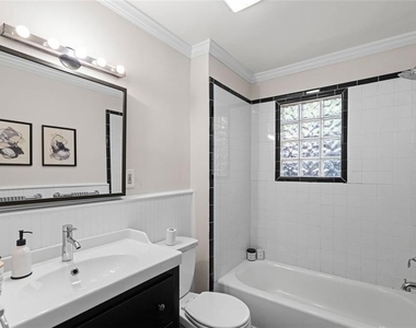 1339 Miller Reed Avenue Se - Photo Thumbnail 10
