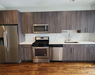 4428 N Sheridan Road - Photo Thumbnail 10