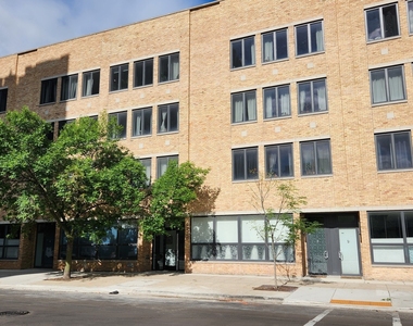 4428 N Sheridan Road - Photo Thumbnail 1
