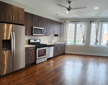 4428 N Sheridan Road - Photo Thumbnail 3