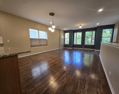 1844 N Lockwood Avenue - Photo Thumbnail 1