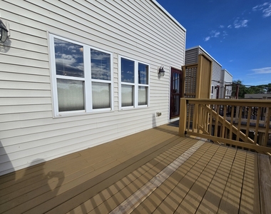 1844 N Lockwood Avenue - Photo Thumbnail 18
