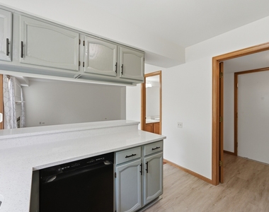 1404 W Sapphire Drive - Photo Thumbnail 10