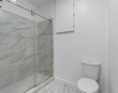 350 Wembley Circle - Photo Thumbnail 25