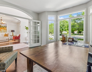 3304 Rollingridge Road - Photo Thumbnail 10
