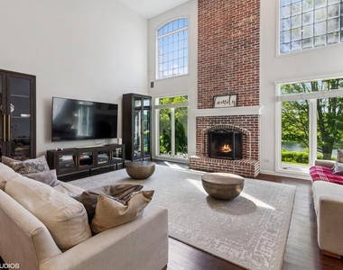 3304 Rollingridge Road - Photo Thumbnail 12