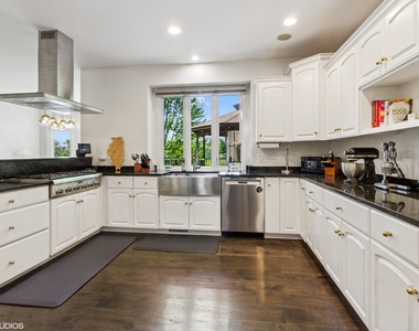 3304 Rollingridge Road - Photo Thumbnail 17