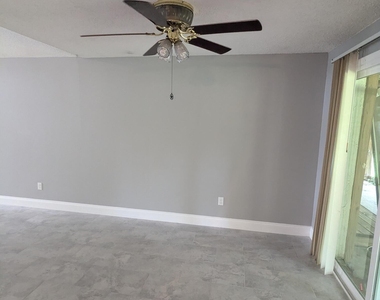 1512 Pawnee Street - Photo Thumbnail 5
