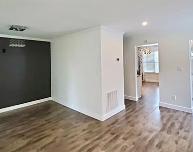 815 Heritage Valley Road - Photo Thumbnail 5