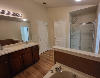 52 Burns View Court - Photo Thumbnail 12