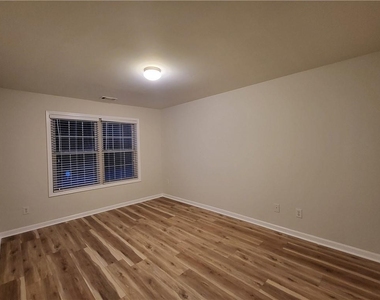 52 Burns View Court - Photo Thumbnail 16
