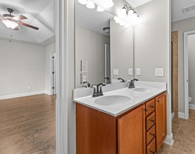 3209 Hallmark Lane - Photo Thumbnail 23