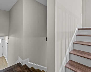 3209 Hallmark Lane - Photo Thumbnail 2