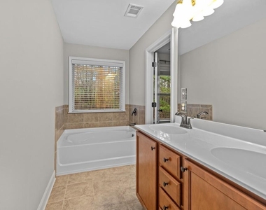 3209 Hallmark Lane - Photo Thumbnail 25