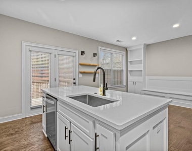 3209 Hallmark Lane - Photo Thumbnail 11