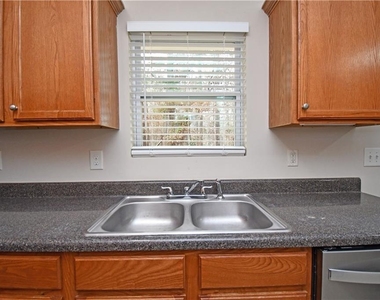 639 Mill Stone Bluff - Photo Thumbnail 5