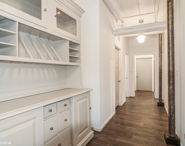 1443 Bonnie Brae Place - Photo Thumbnail 4