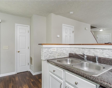 5765 Ridge Stone Way - Photo Thumbnail 8