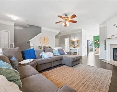 615 Market Place Lane - Photo Thumbnail 7