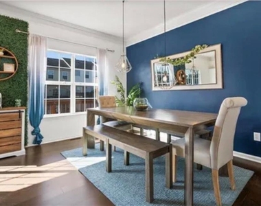 615 Market Place Lane - Photo Thumbnail 12