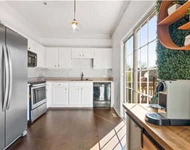 615 Market Place Lane - Photo Thumbnail 3
