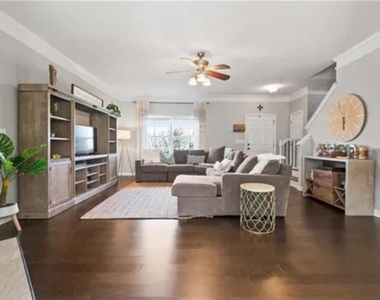615 Market Place Lane - Photo Thumbnail 8