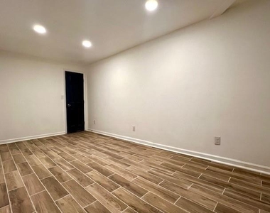 1685 Dunwoody Place Ne - Photo Thumbnail 6
