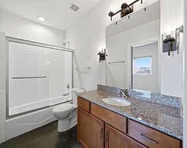 620 Glen Iris Drive Ne - Photo Thumbnail 7