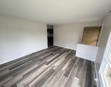 1735 Greene Court - Photo Thumbnail 3