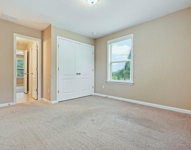 1010 Chelsey Way - Photo Thumbnail 30