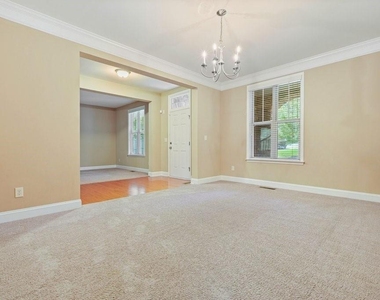 1010 Chelsey Way - Photo Thumbnail 23