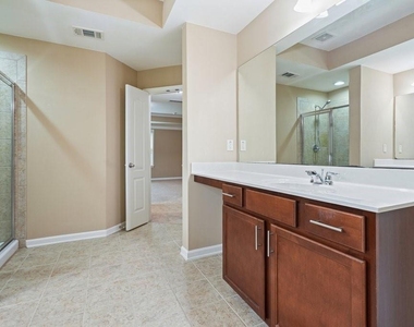 1010 Chelsey Way - Photo Thumbnail 44