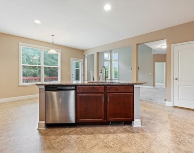 1010 Chelsey Way - Photo Thumbnail 16