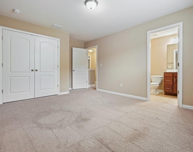 1010 Chelsey Way - Photo Thumbnail 33