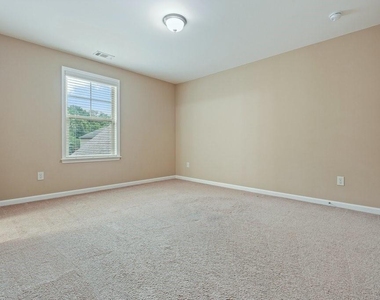 1010 Chelsey Way - Photo Thumbnail 32