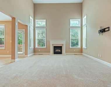 1010 Chelsey Way - Photo Thumbnail 9