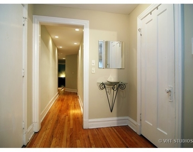 408 W Briar Place - Photo Thumbnail 1