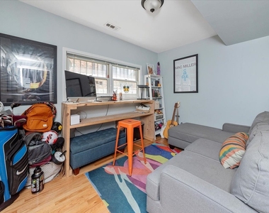 1510 N Elk Grove Avenue - Photo Thumbnail 6