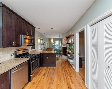 1510 N Elk Grove Avenue - Photo Thumbnail 12