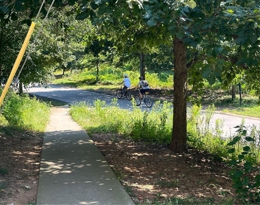 821 Ralph Mcgill Boulevard Ne - Photo Thumbnail 20