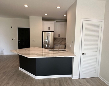 821 Ralph Mcgill Boulevard Ne - Photo Thumbnail 5