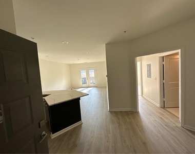 821 Ralph Mcgill Boulevard Ne - Photo Thumbnail 10