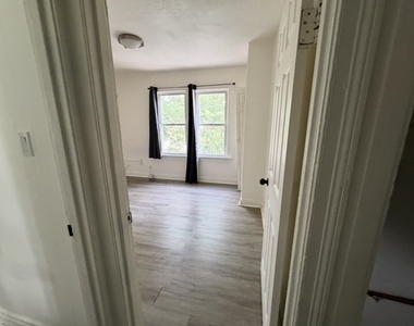 17104 Wentworth Avenue - Photo Thumbnail 9