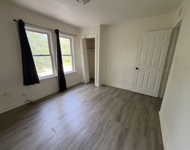 17104 Wentworth Avenue - Photo Thumbnail 7