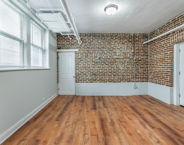 1525 W Estes Avenue - Photo Thumbnail 1