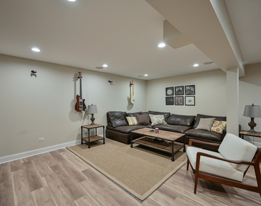 530 Anthony Street - Photo Thumbnail 15