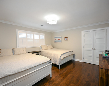 530 Anthony Street - Photo Thumbnail 12