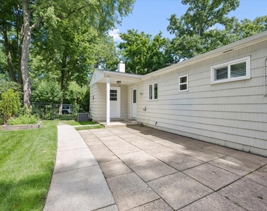 900 Isabella Street - Photo Thumbnail 20