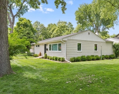 900 Isabella Street - Photo Thumbnail 1