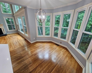 430 Eastbourne Way - Photo Thumbnail 12